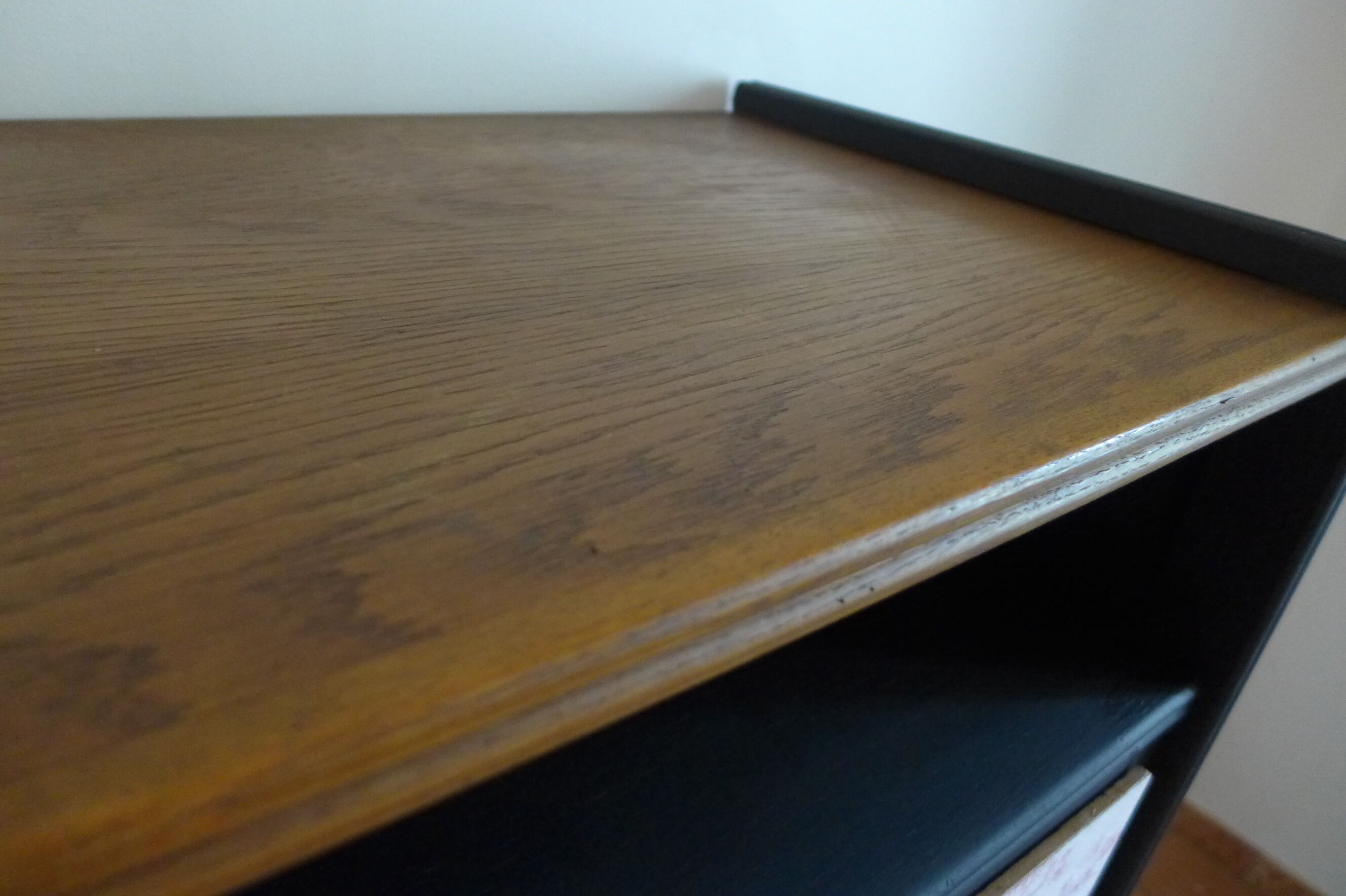 Chest of drawers in black and toile de Jouy