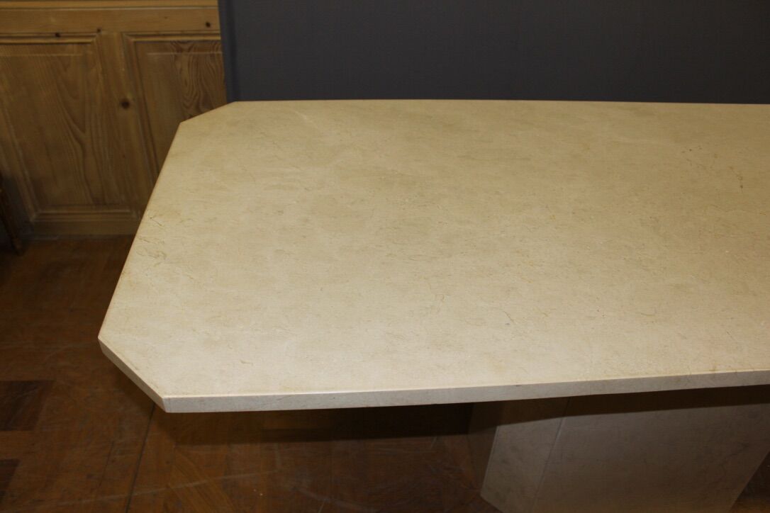 Design octagonal stone dining salla table