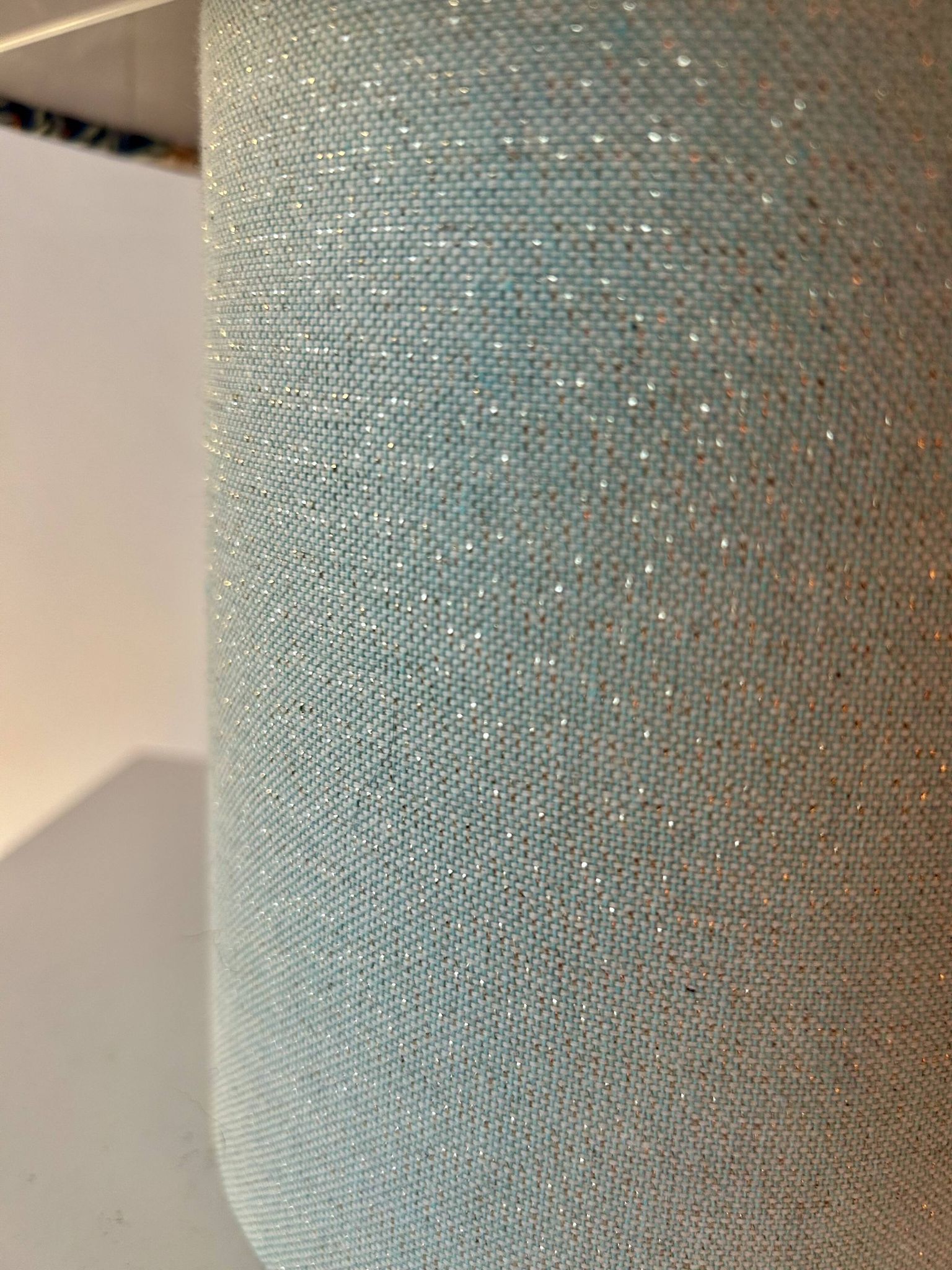 Roomlight studio: modell layer modulares leuchtenkonzept aus zwei zylindern