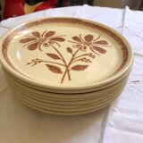 Set of eight vintage 70s plates