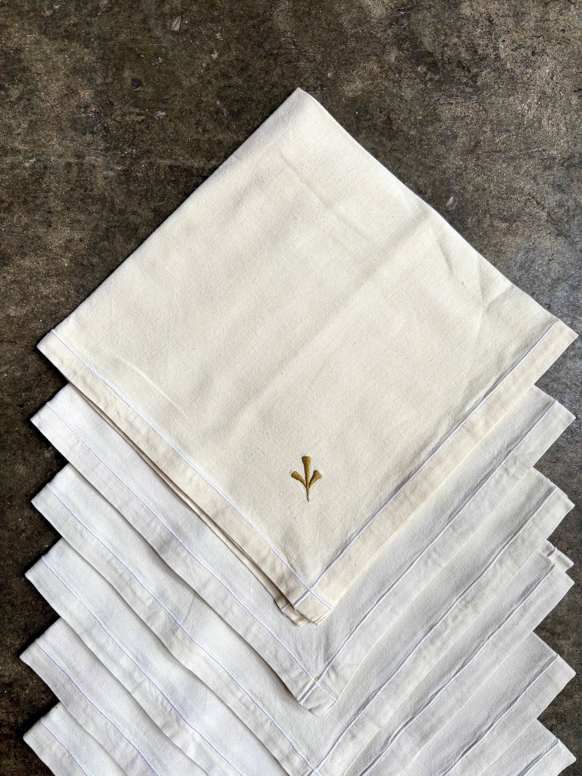 6 embroidered beige cotton napkins