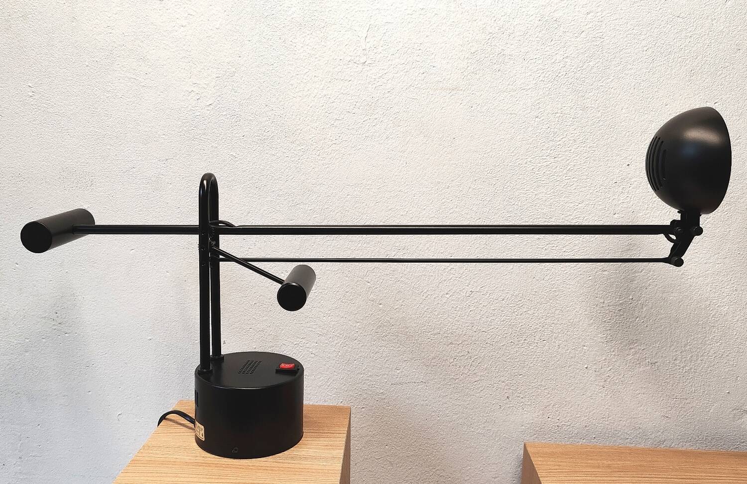 Pair of articulated desk lamps from the 80s