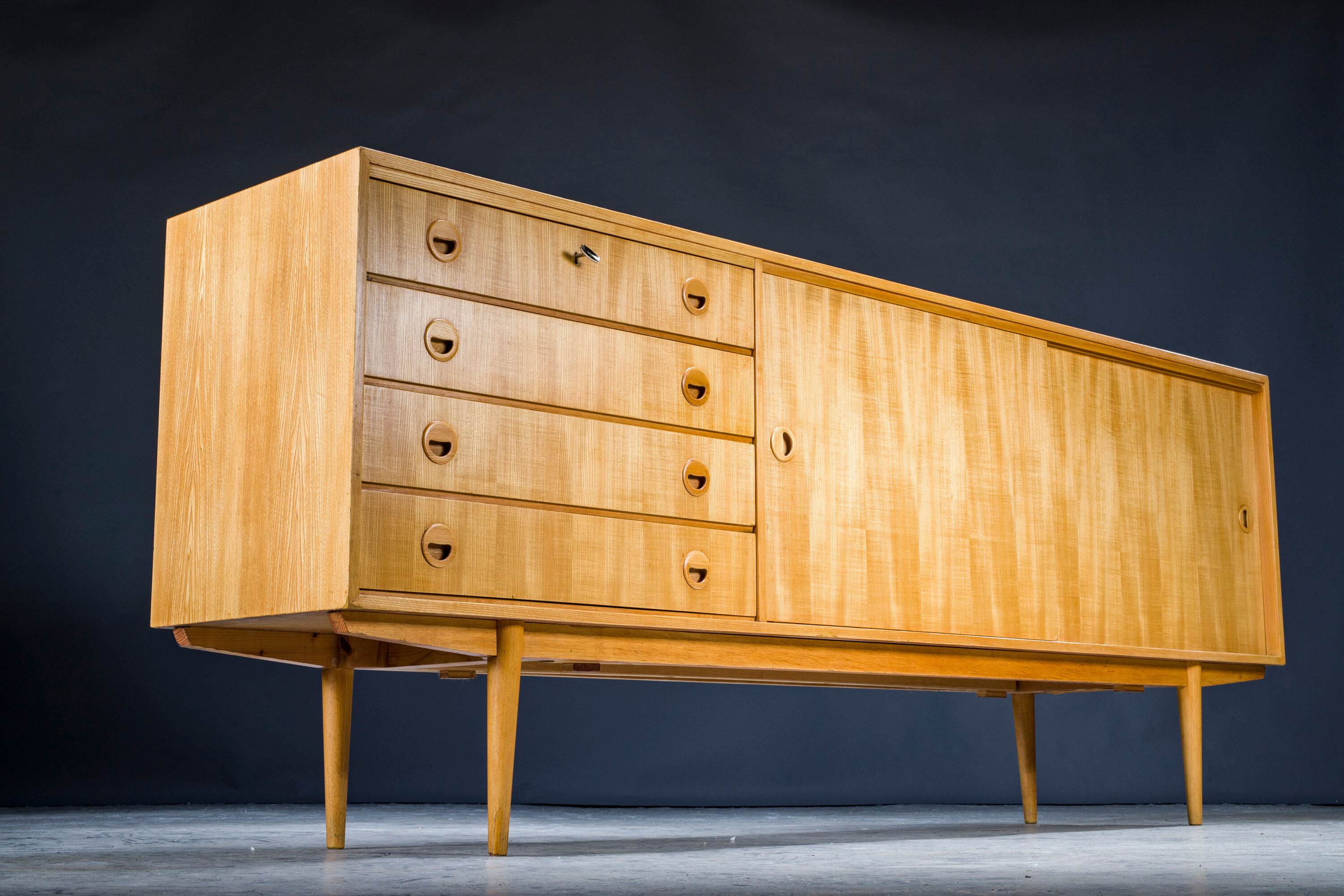 Buffet en pin du milieu du siècle de Musterring International, années 1960