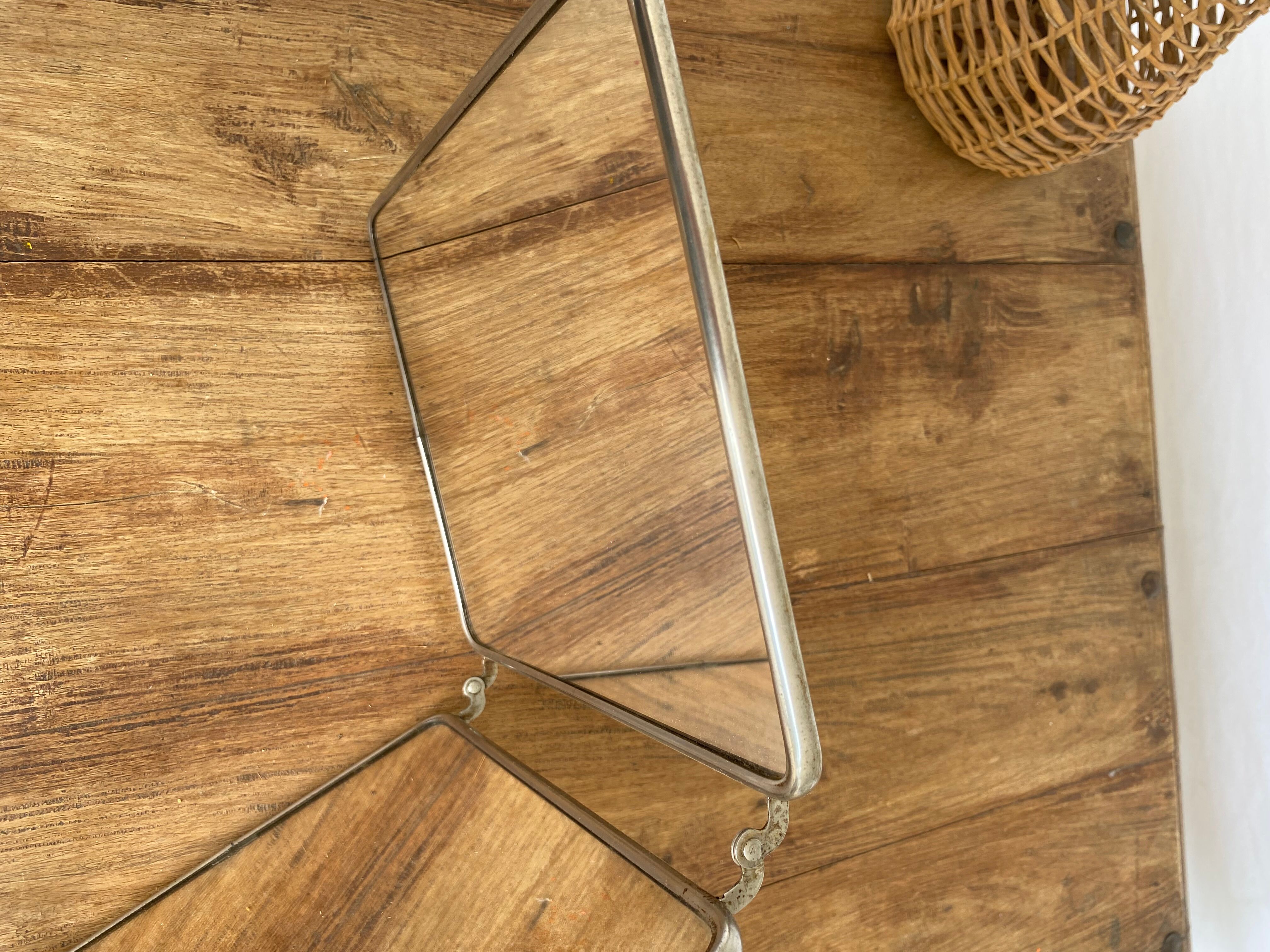 Barber's triptych mirror