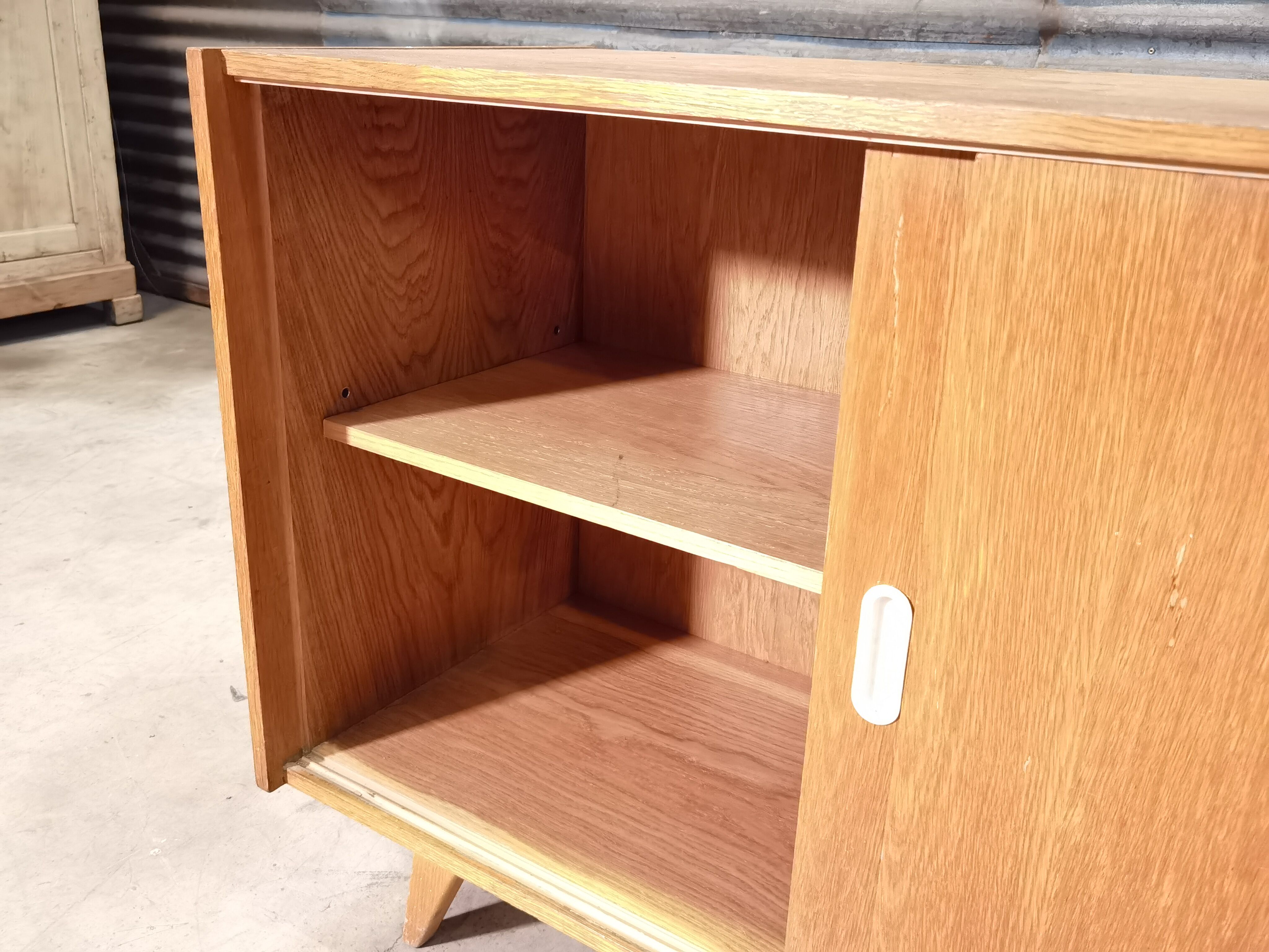Buffet U-452 Jiri Jiroutek 1960 Interier Praha