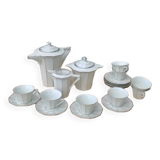 Coffee maker and cups