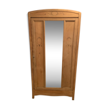 Cabinet with bevelled mirror