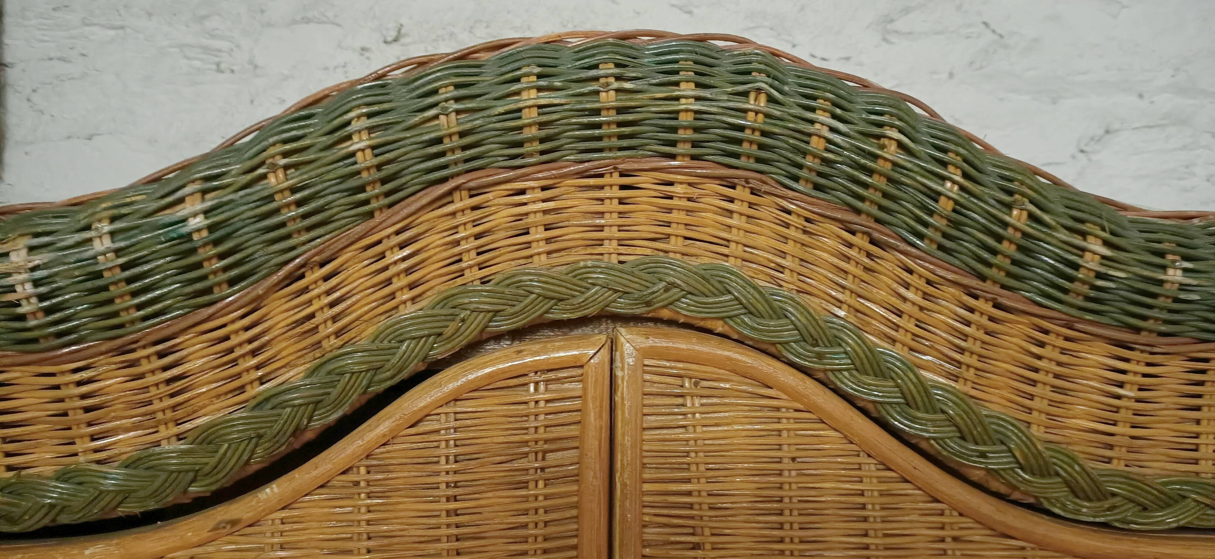 Armoire penderie en rotin vintage