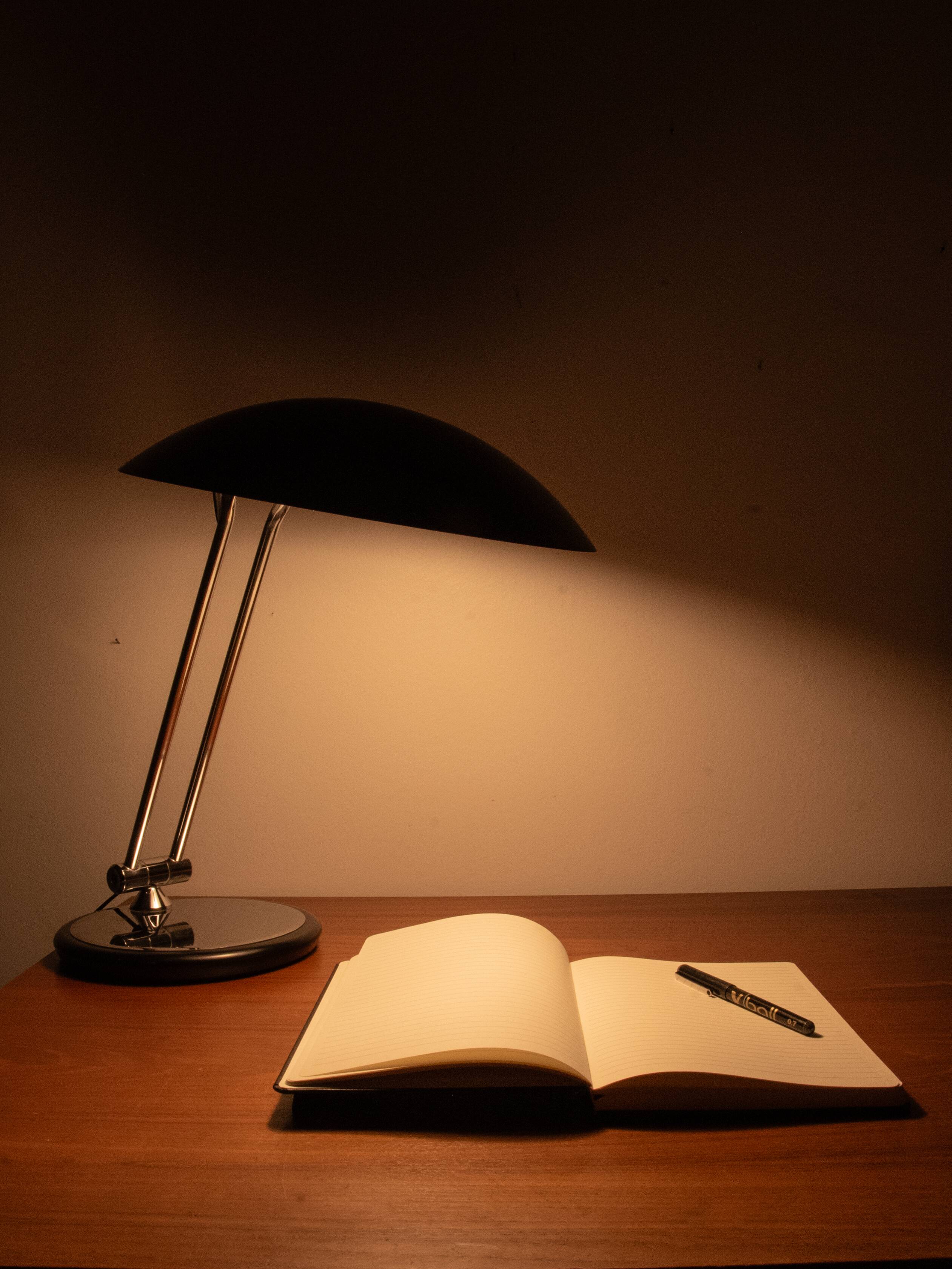Aluminor desk lamp
