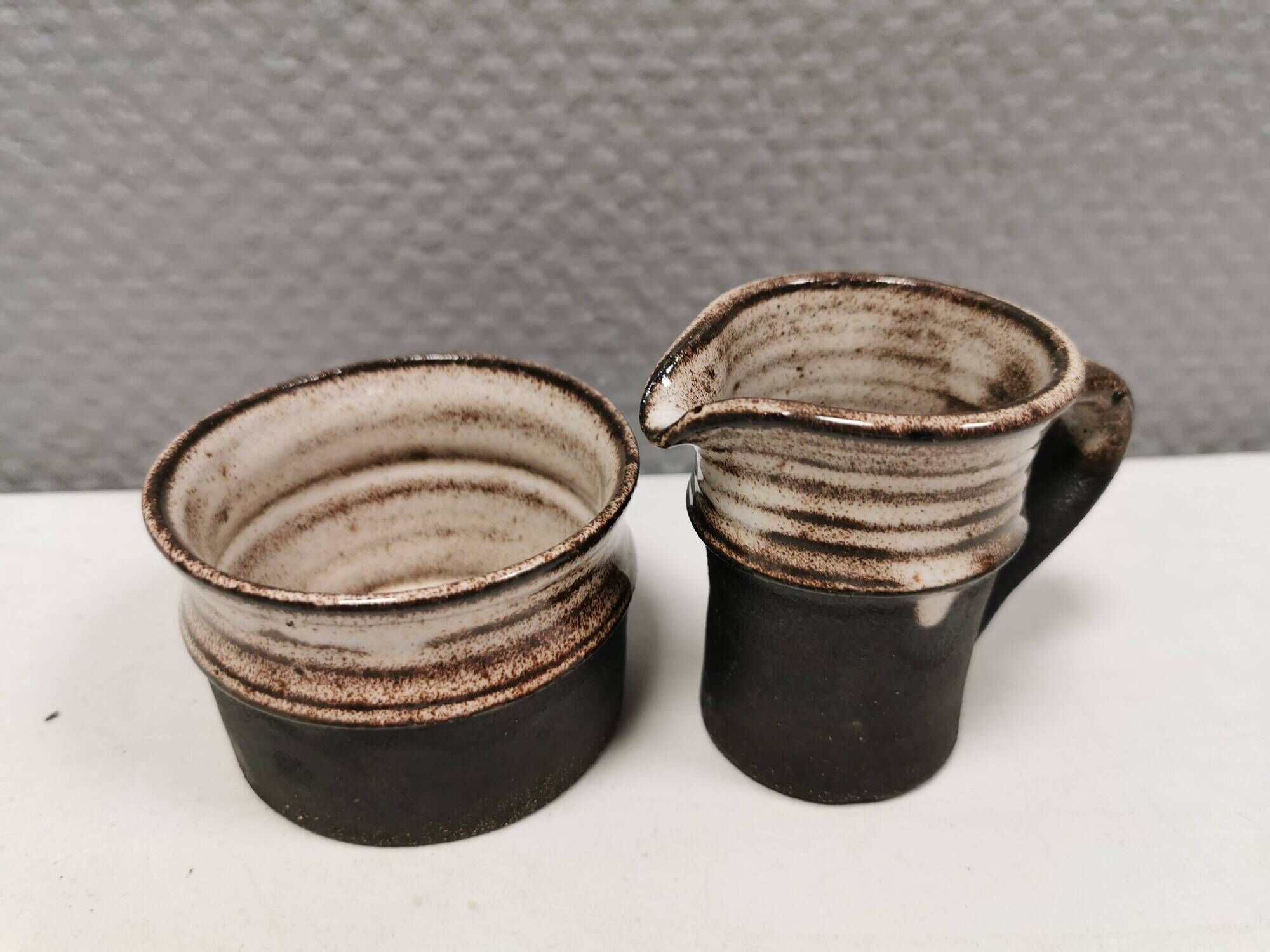 Ceramic set consisting of a sugar bowl and a milk jug from Finns keramik Denmark.