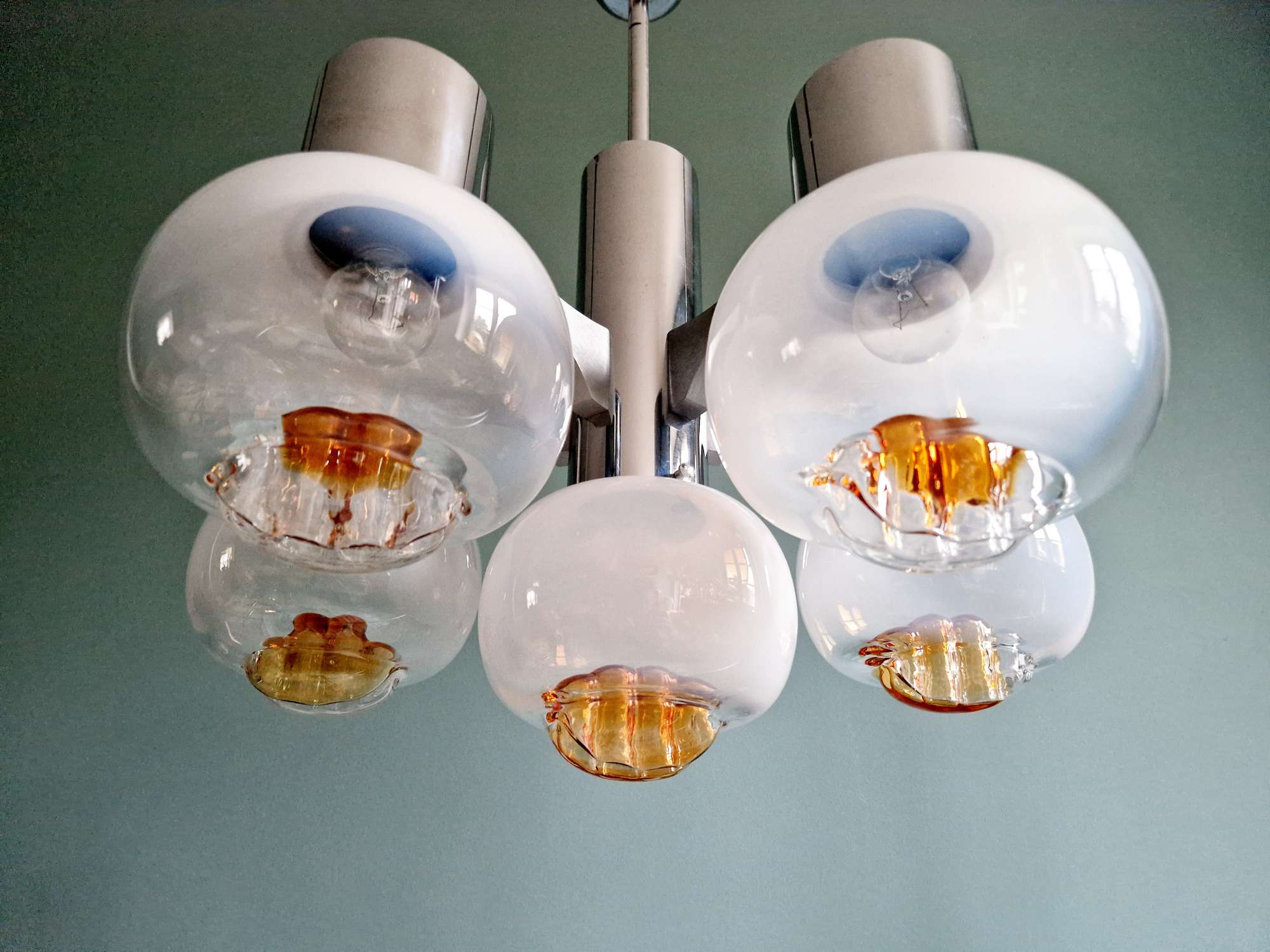 Lustre Mazzega en verre de Murano et métal chromé, années 70