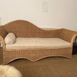 Indoor daybed with mattress with curves and braiding work