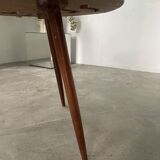 Table basse années 60 tripode bois ciselé