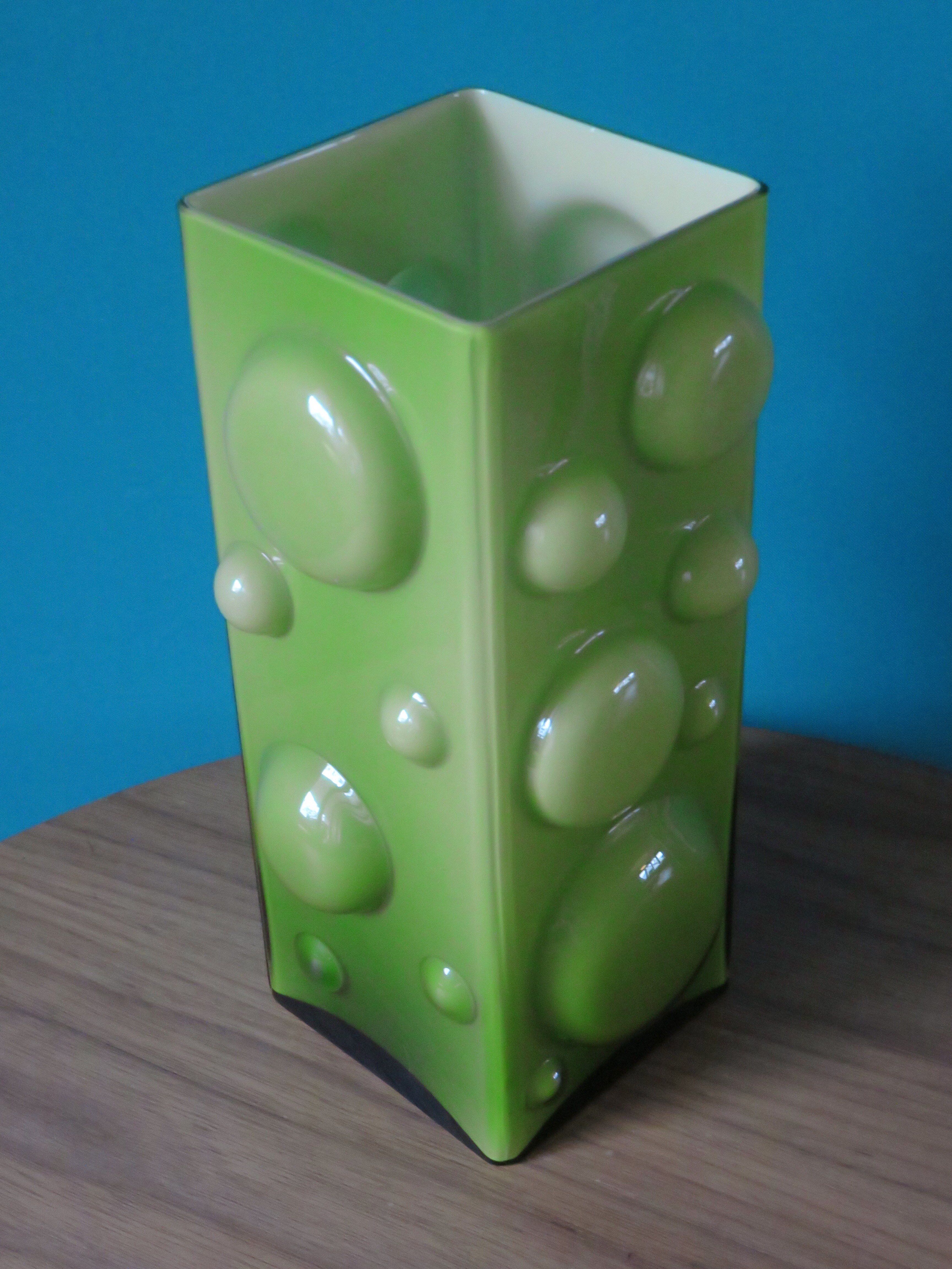 Square vase with half-bubbles in apple green double-layered glass - Denmark 1975