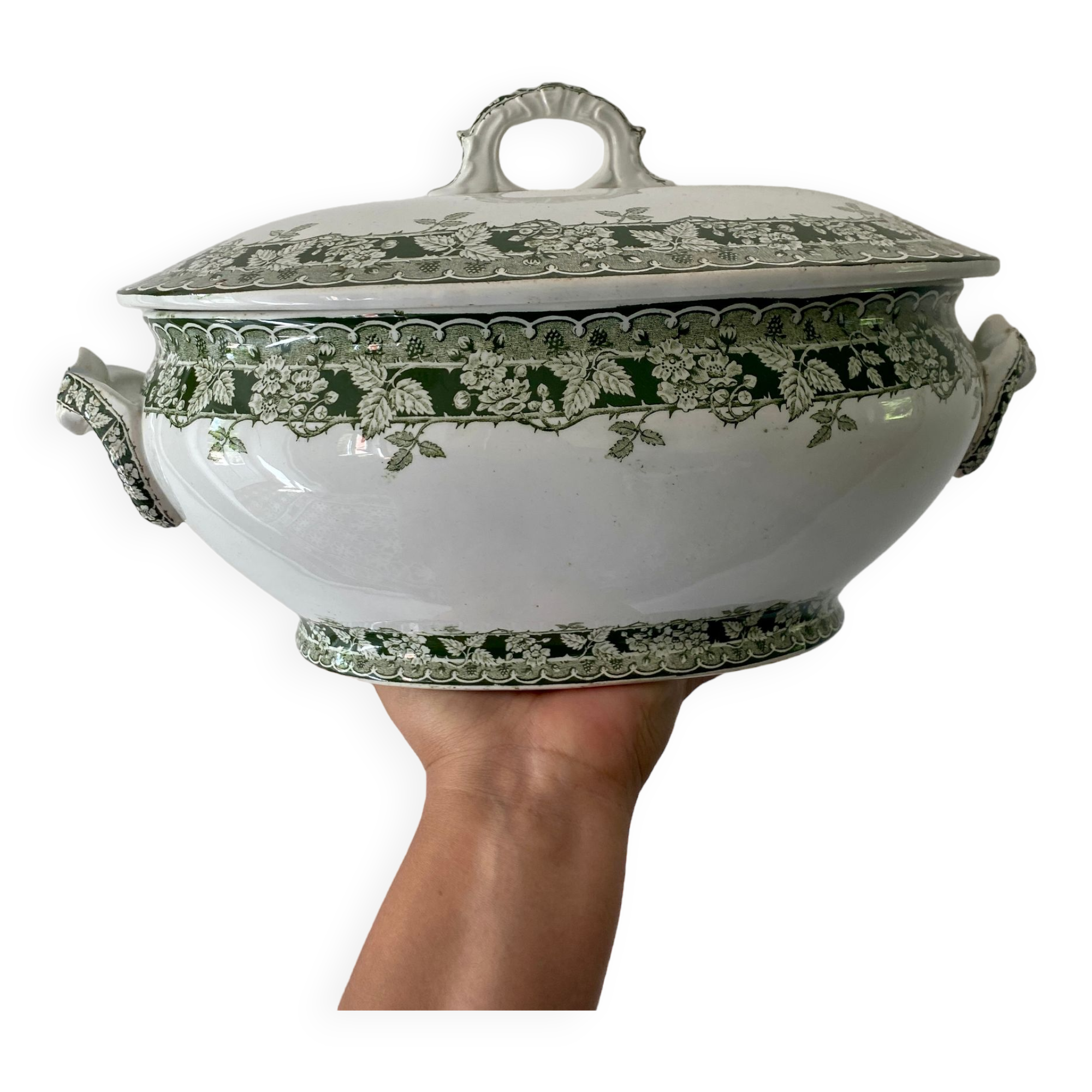 Large old tureen in iron earth, model Murier de Saint amand