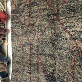 Berber carpet beni ouarain mottled brown and grey with red patterns 3.07x2.24m