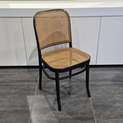 Lot de 4 chaises n°811 d’après Hoffmann, années 1990
