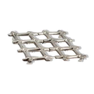 Extendable underside