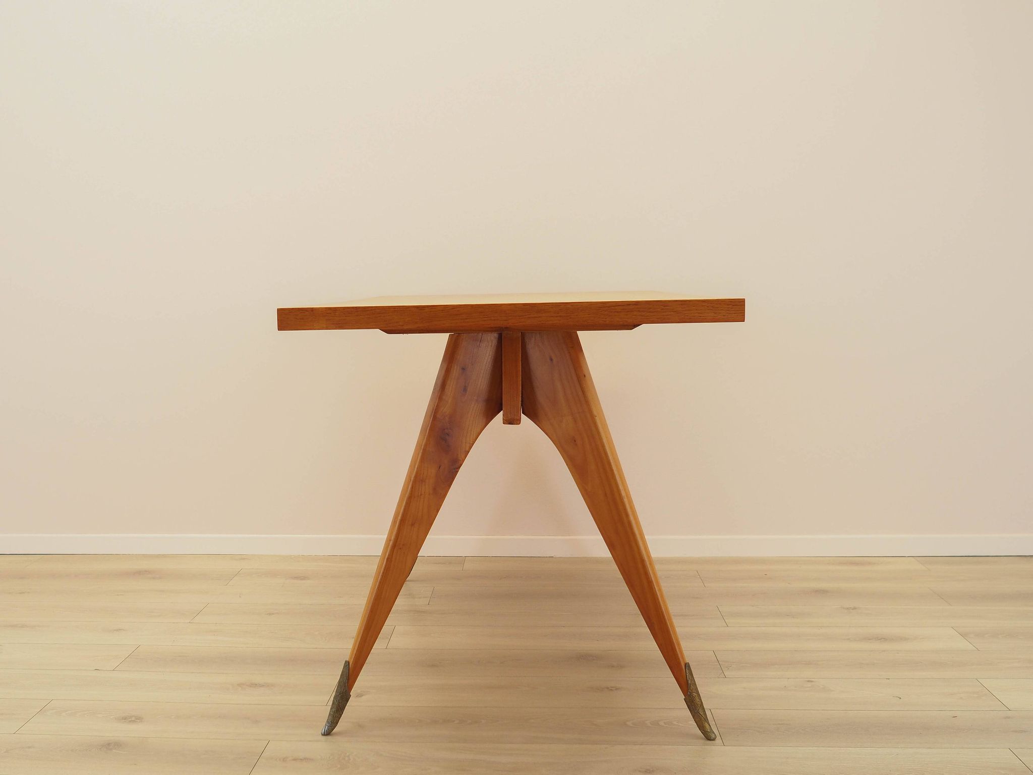 Oak desk, Italian design, 1970s, manufactured in Italy