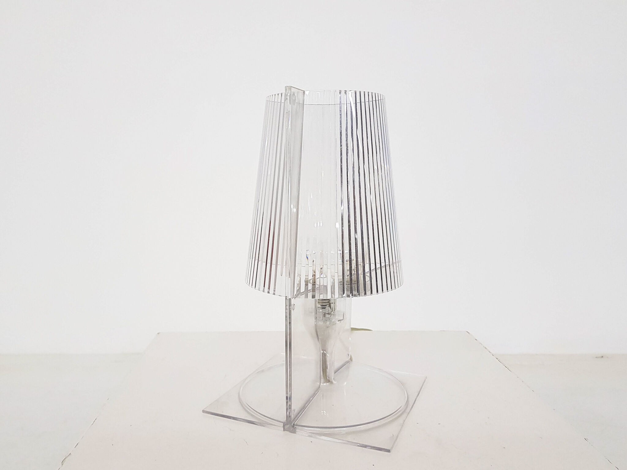 Transparant plexi glass table lamp by Ferruccio Laviani for Kartell