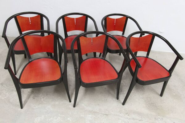 Table et 6 fauteuils Baumann Diese,design Pagnon Pelhaître couleur Wengé et rouge