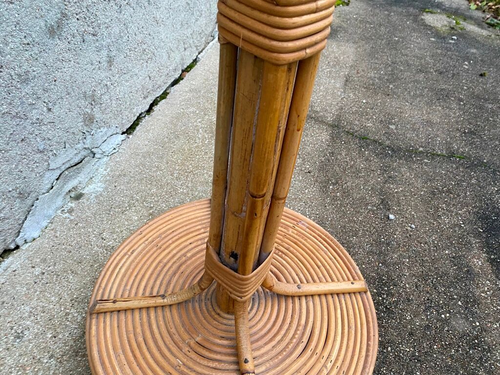 Parrot coat rack in vintage rattan 1970