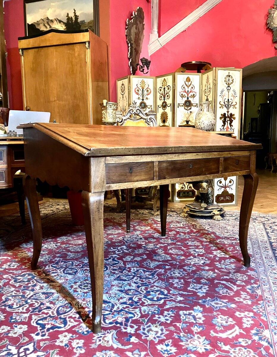 Antique French Writing Desk in Oak with Cabriole Legs, 1800s