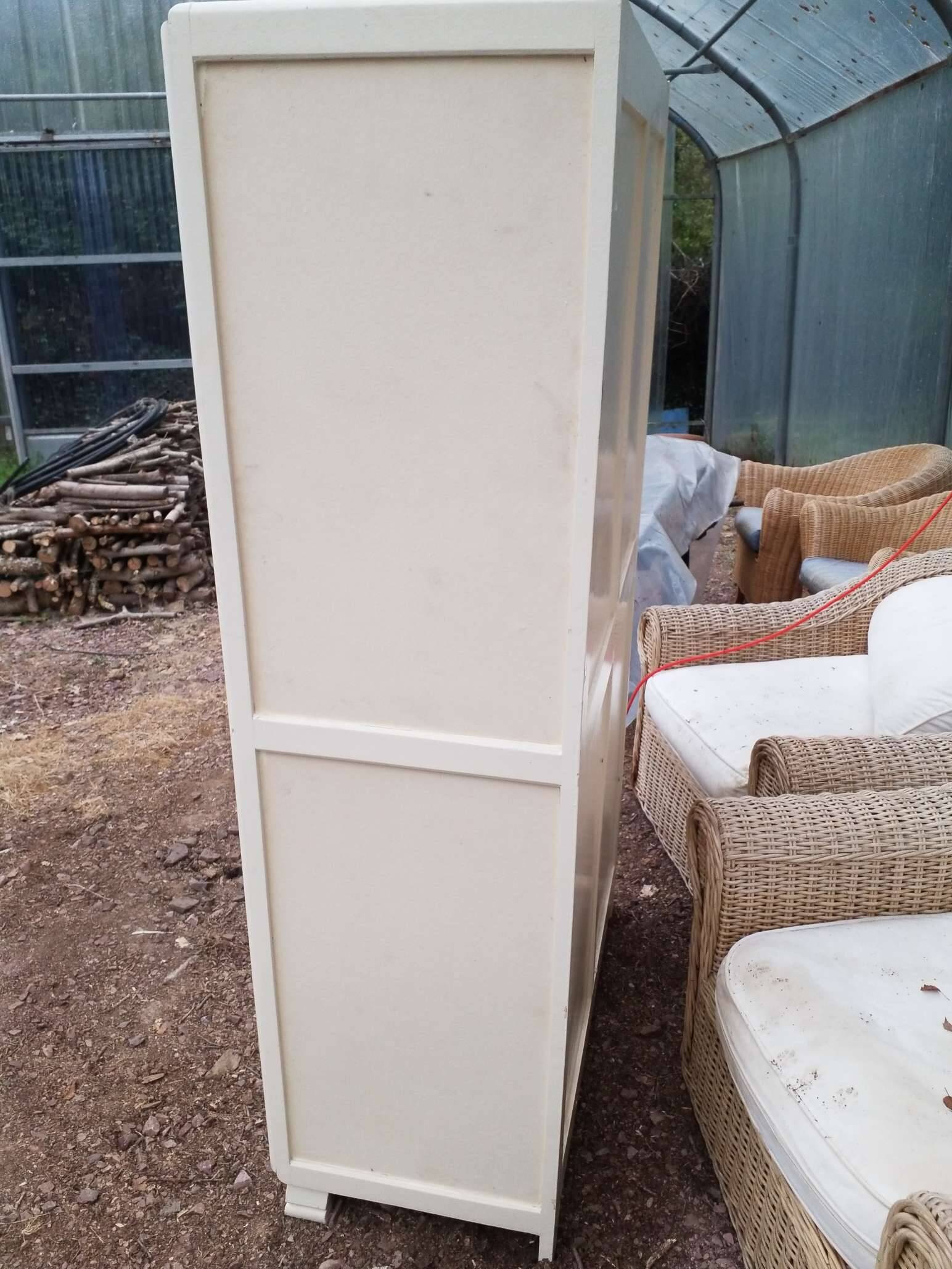 Mado sideboard cabinet