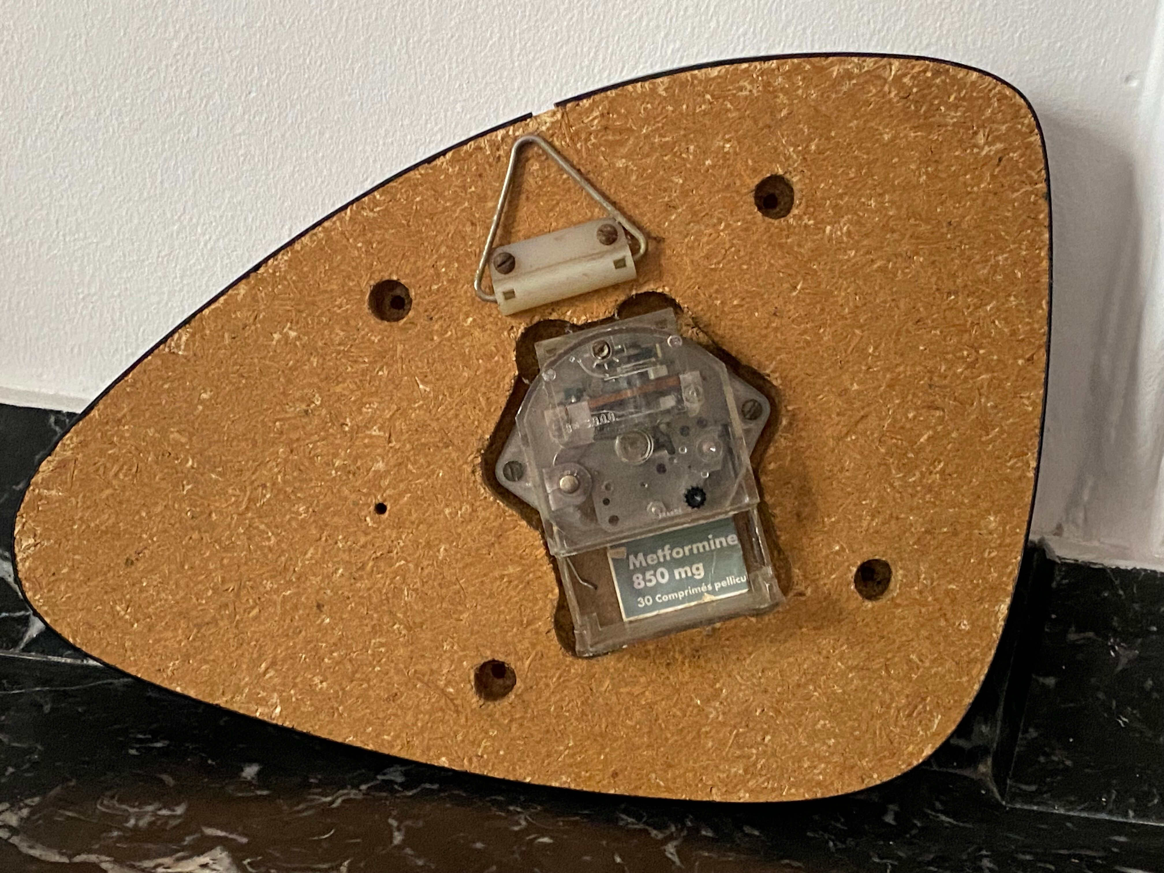 Jaz clock in formica