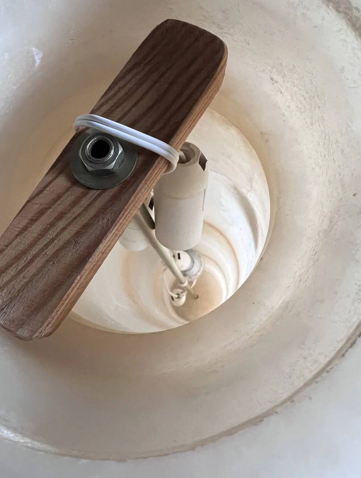 Alabaster column pedestal floor lamp | Italy | 1980s