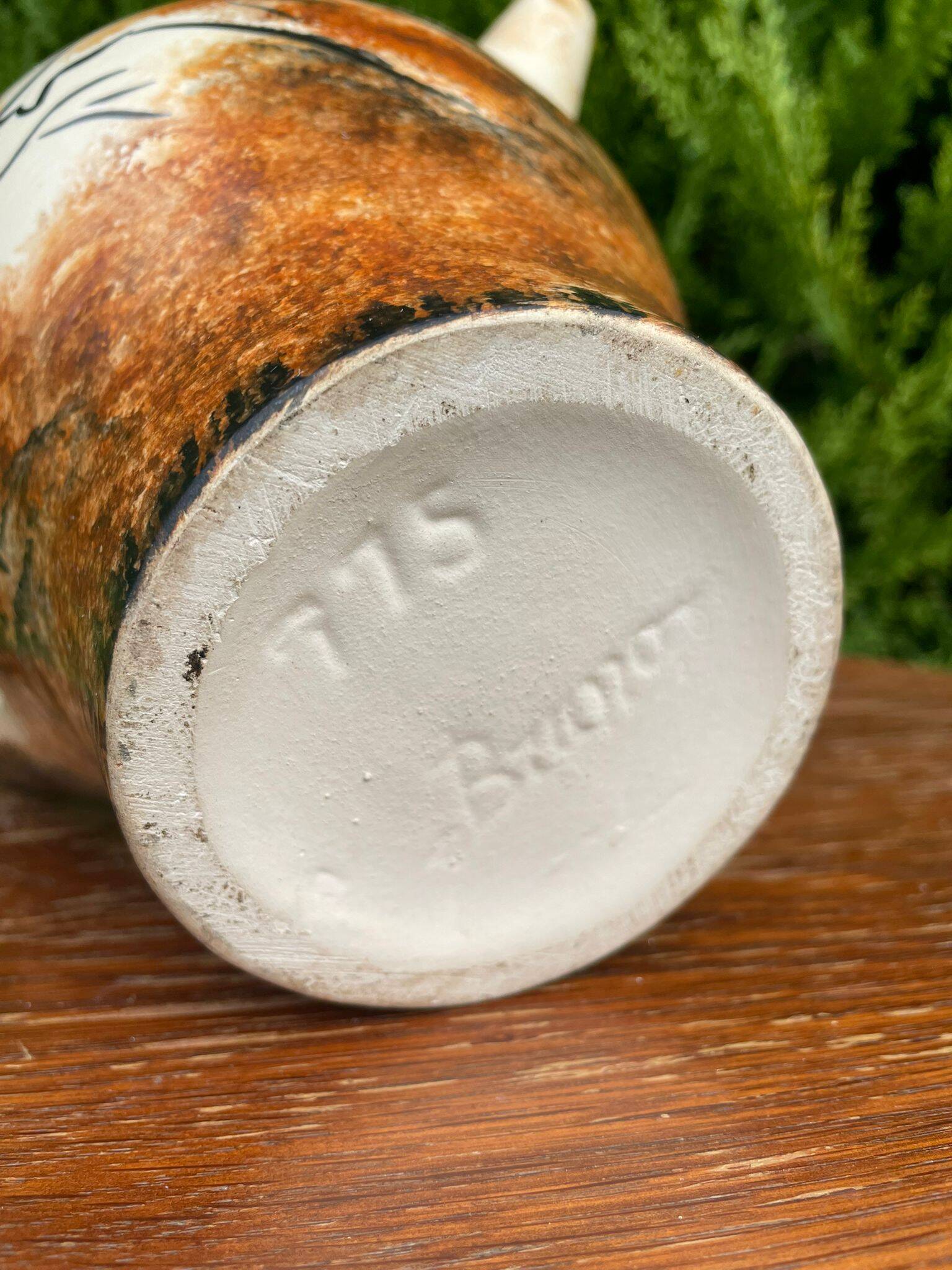 Lascaux prehistoric decorative pottery by Bruno Dose