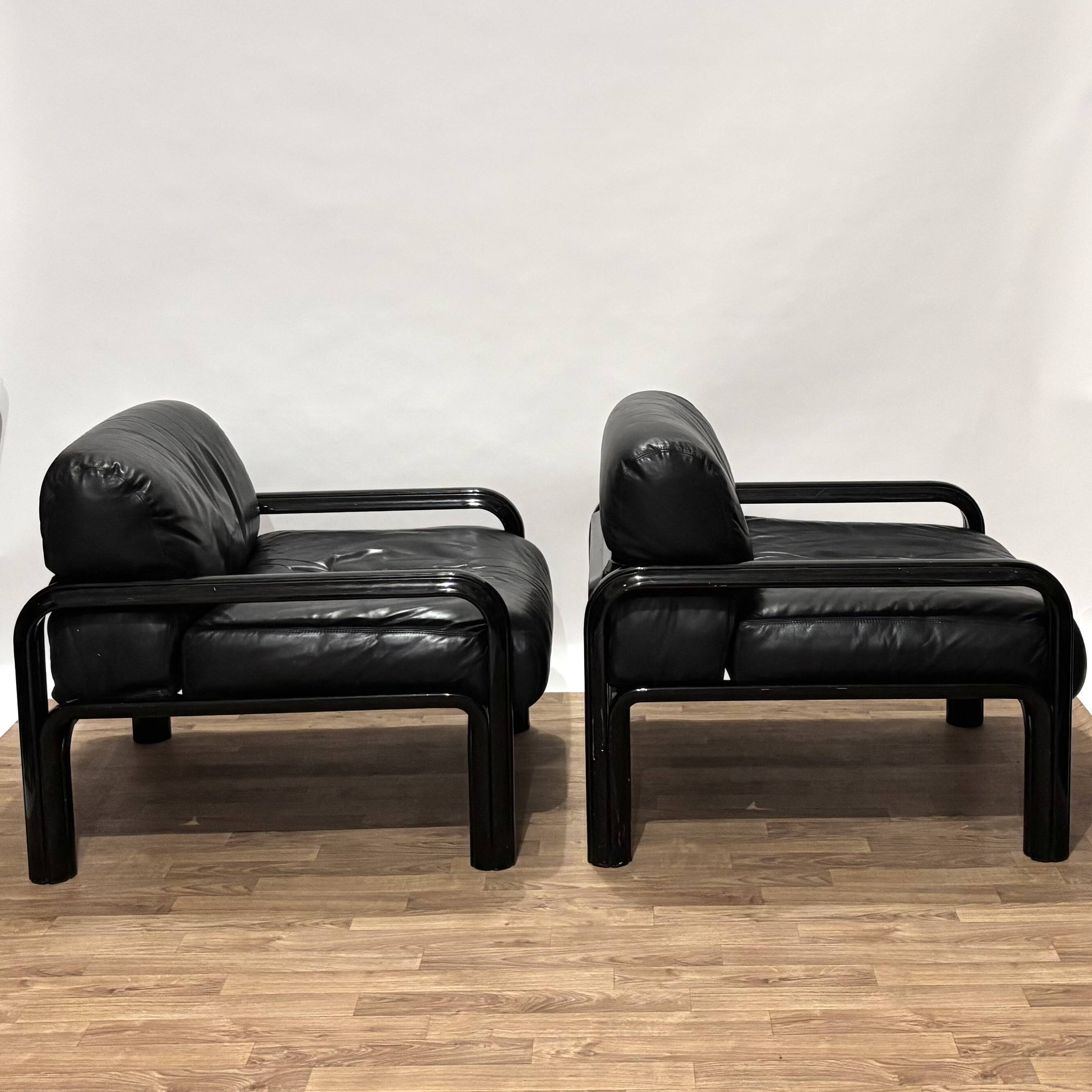 Paire de fauteuils Gae Aulenti Knoll cuir