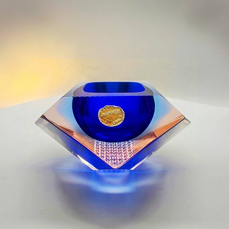 1960s Stunning Ashtray in Murano Glass by Flavio Poli for Seguso. Made in I