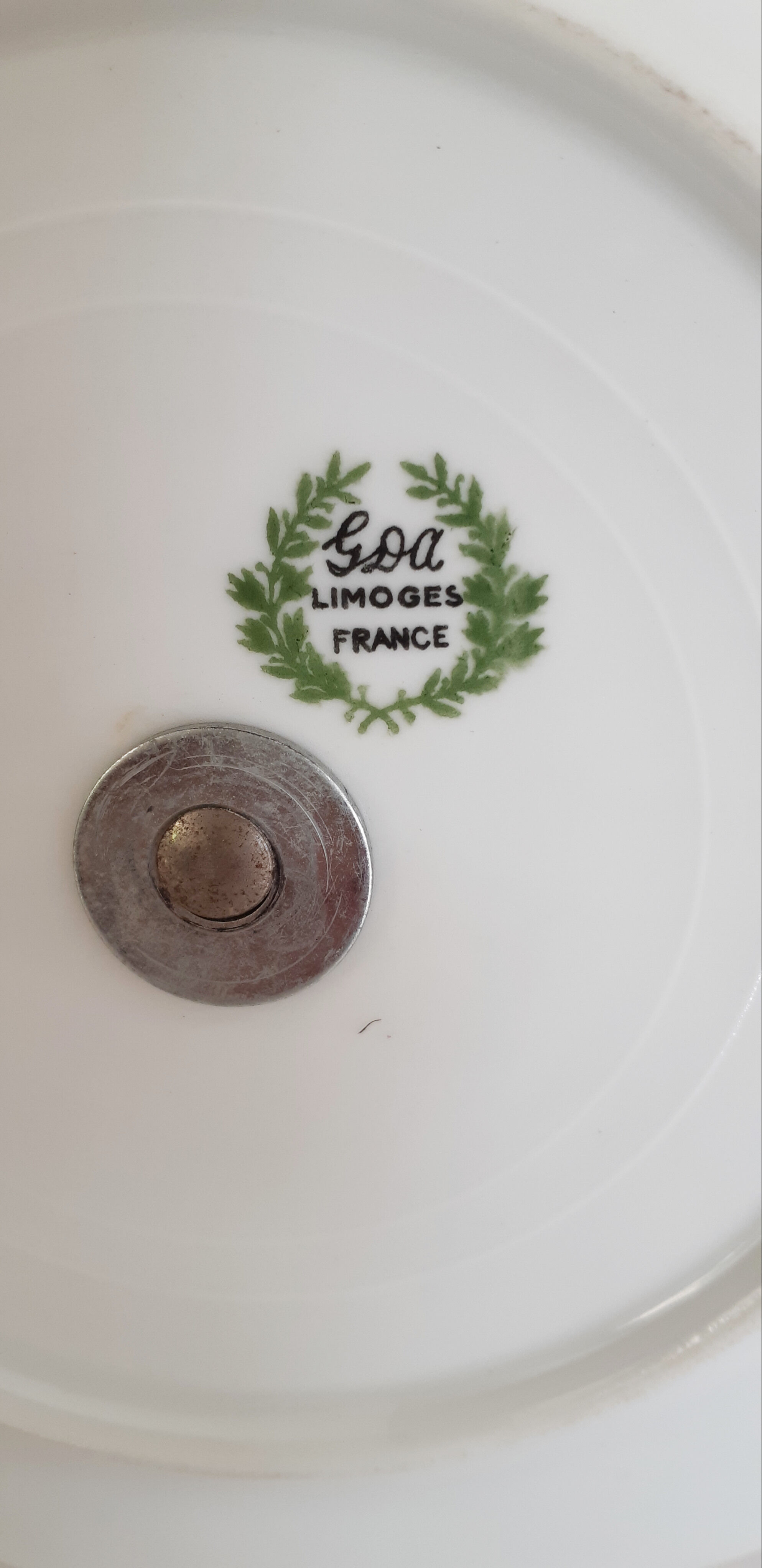 Presentation dish for cakes, in Limoges porcelain