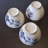 3 ceramic bowls in very good condition with a blue floral design.