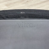 Visitor chair vitra medaslim red and black