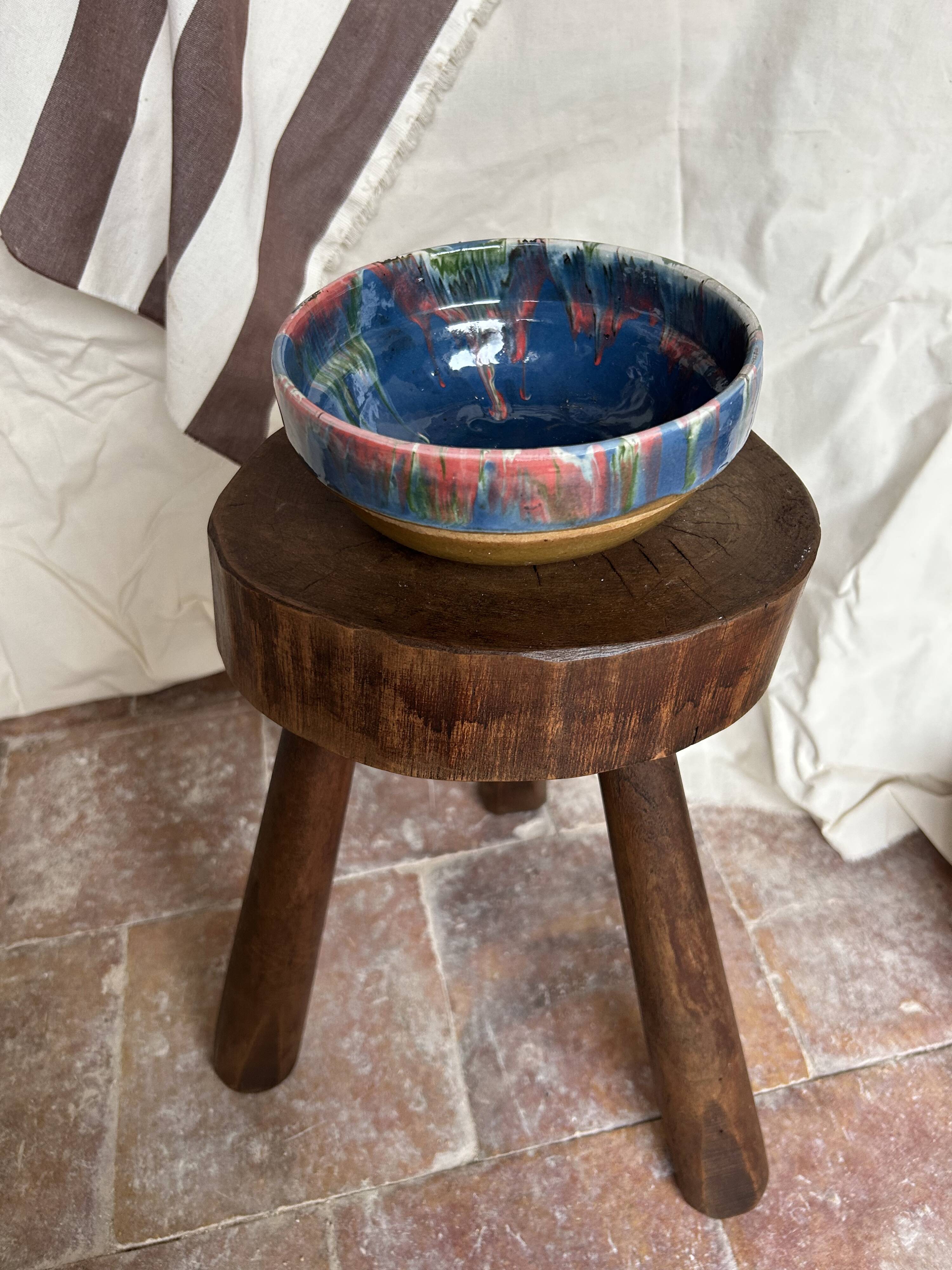 Bowl in painted terracotta