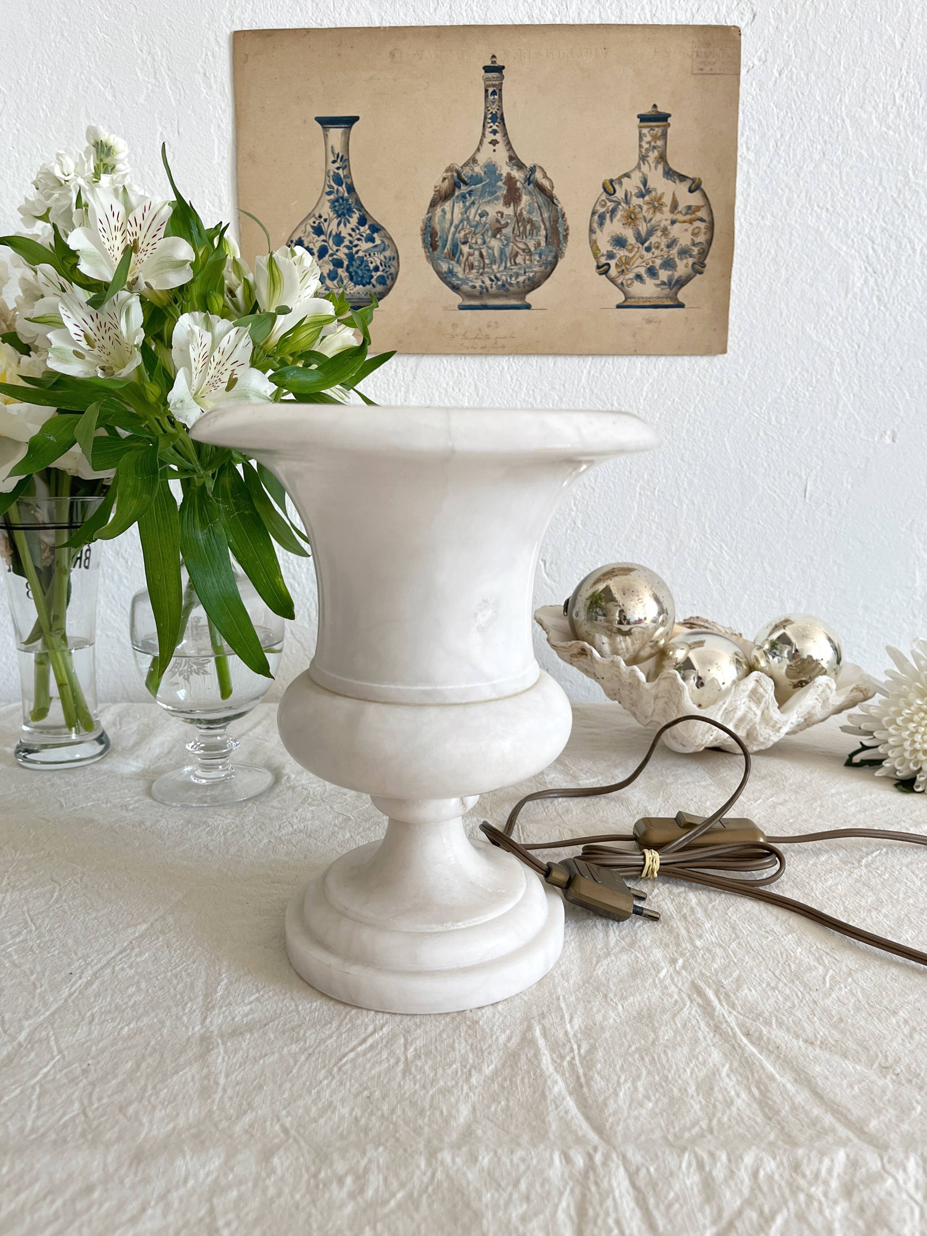 Vintage alabaster Medici vase table lamp