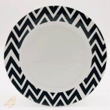 6 Porcelain dessert plates. Monochrome.