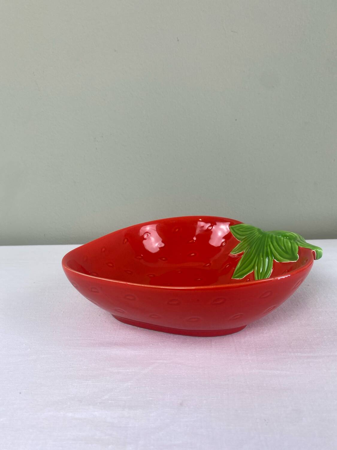 Strawberry hollow dish