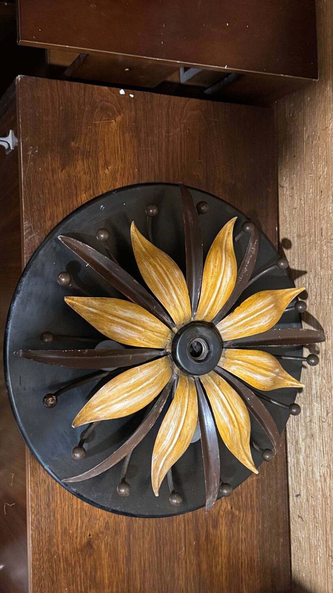 Plafonnier floral metal  années 70/80