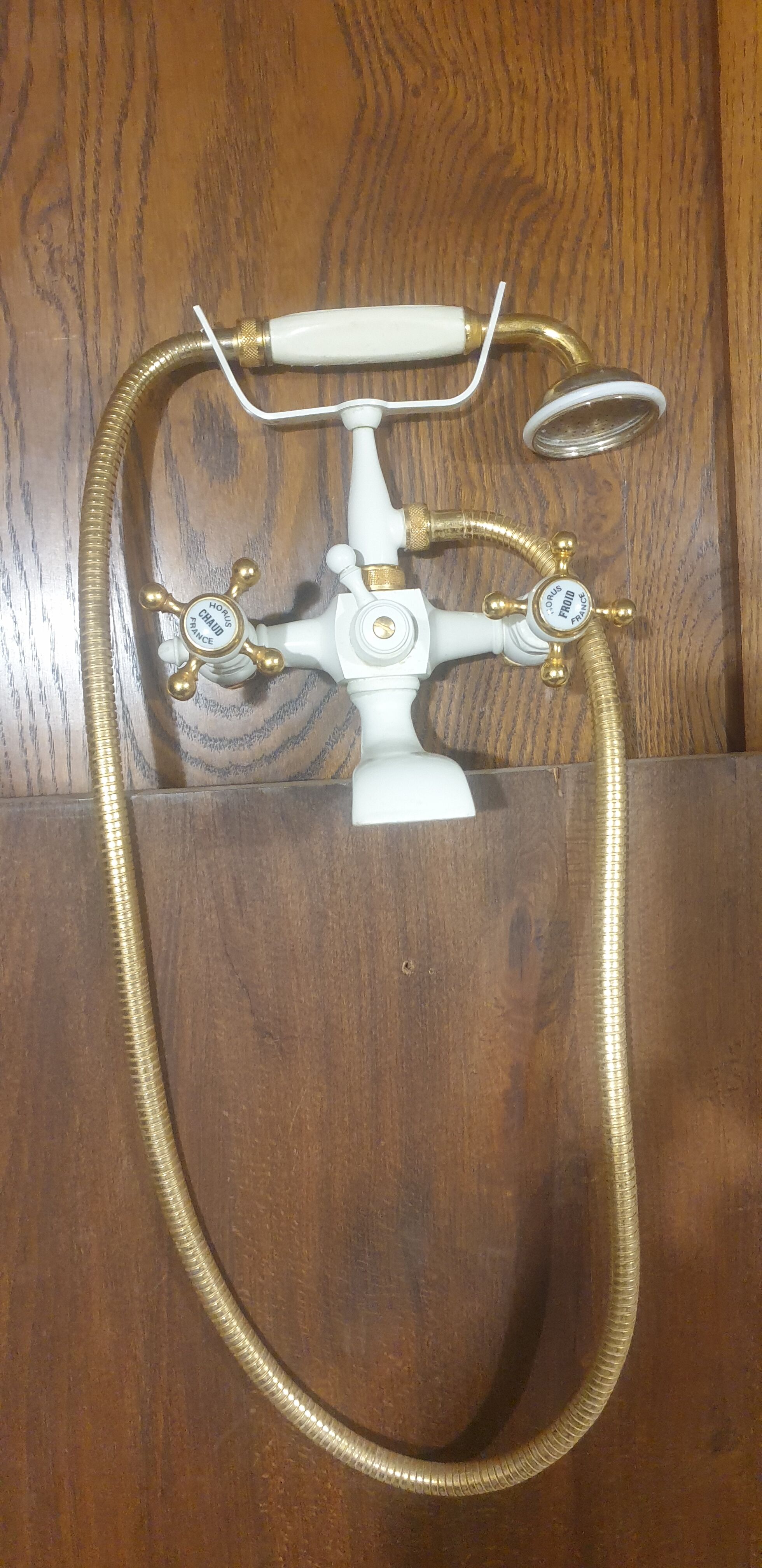 Bathtub faucet