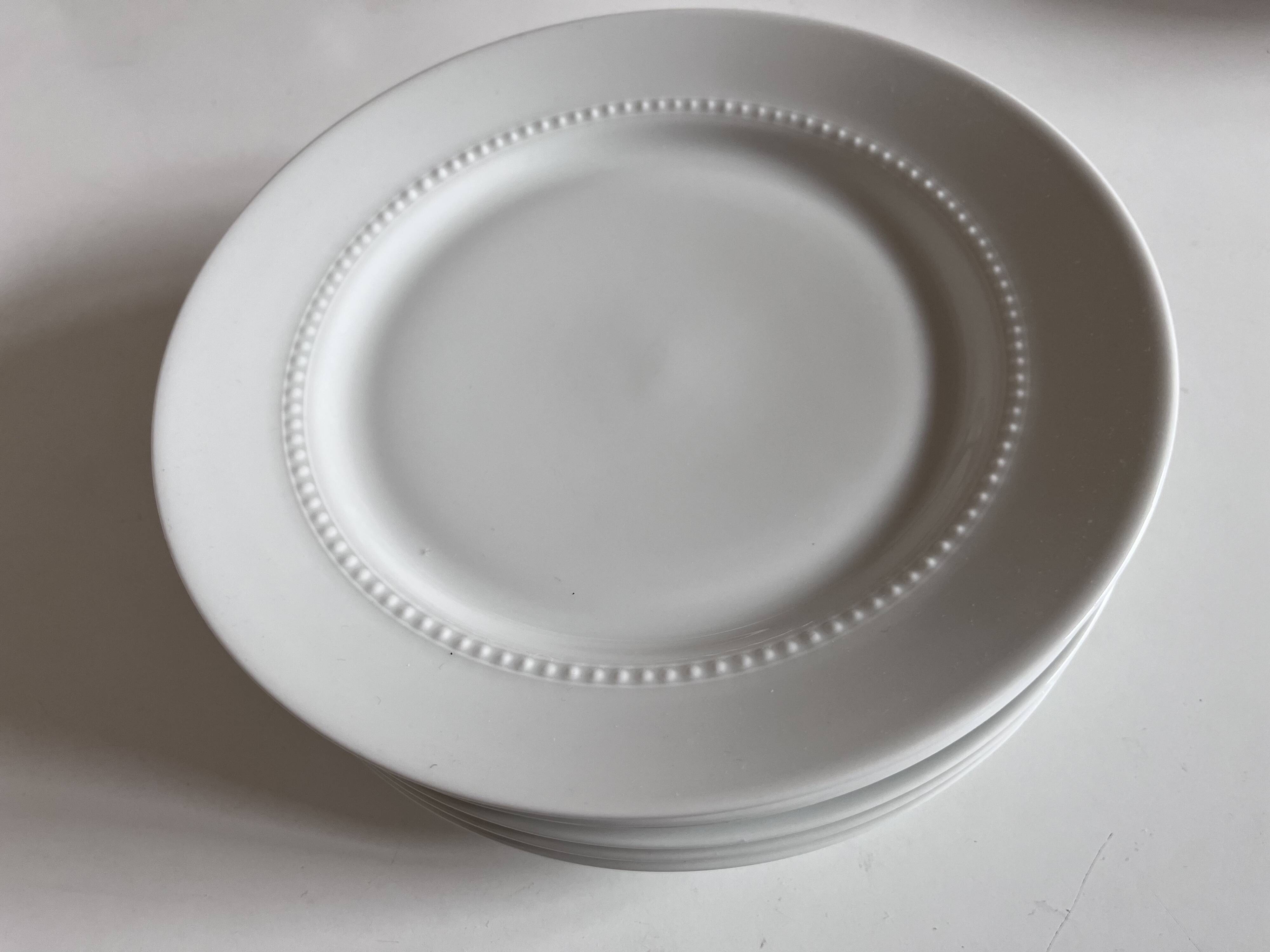 Set of 6 neo-classical pearl white porcelain dinner plates by Bareuther.
