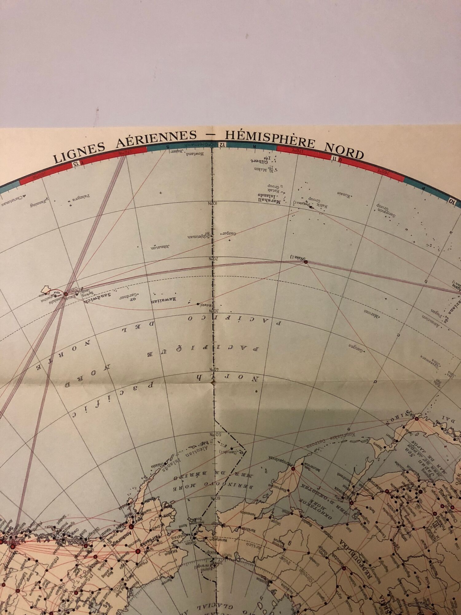Mappemonde carte ancienne hémisphère nord des lignes aériennes