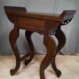 Far eastern console