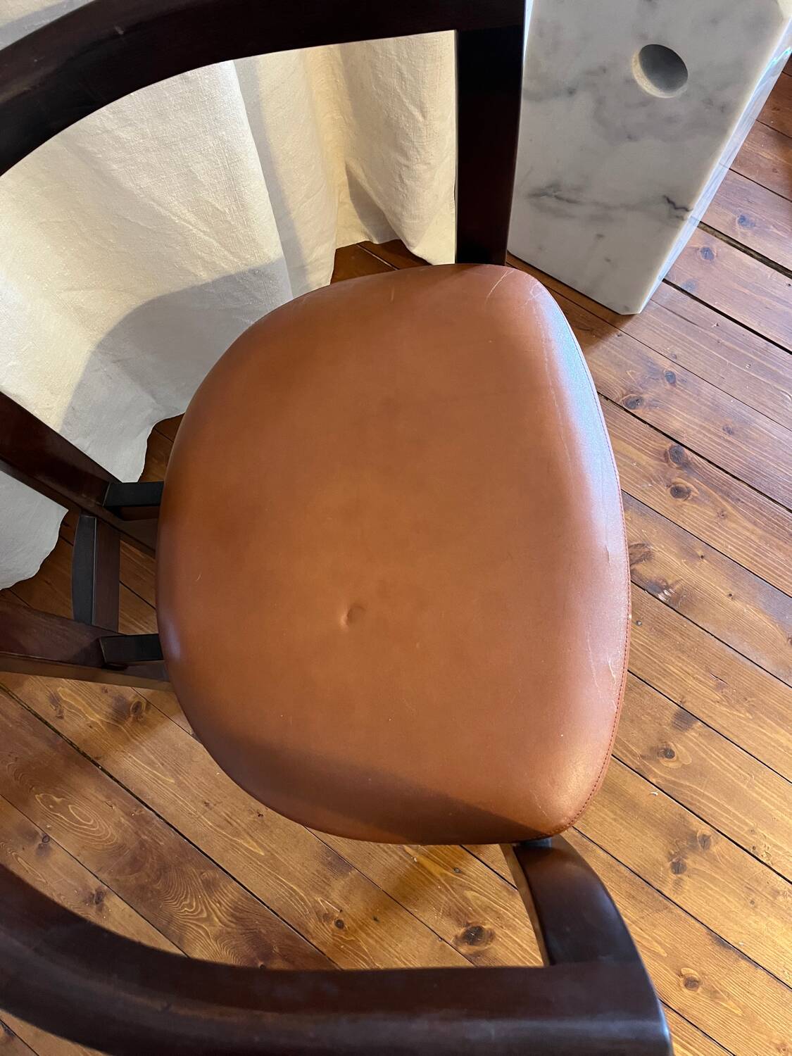 Hans Olsen, Armchair in varnished wood and leather