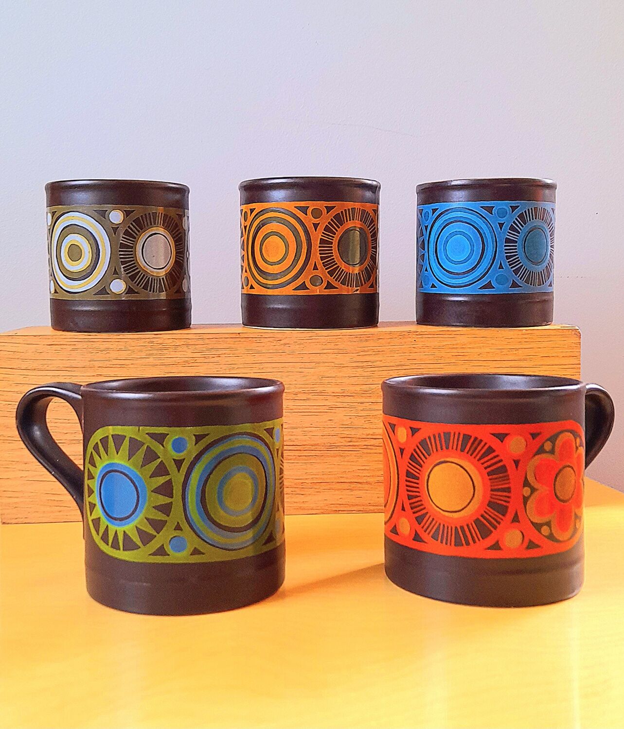 Set of 5 mugs Staffordshire 70s