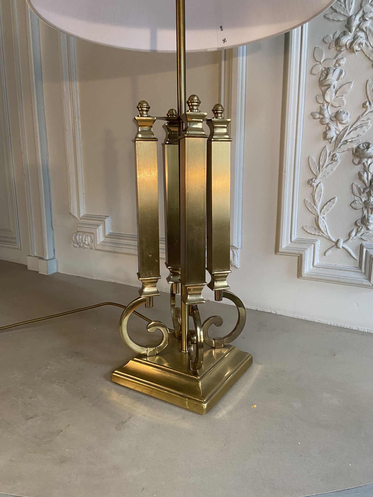 Lampe en laiton Deknudt Belgique 1970