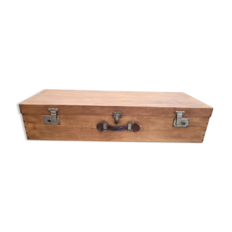 Suitcase, old wooden trunk