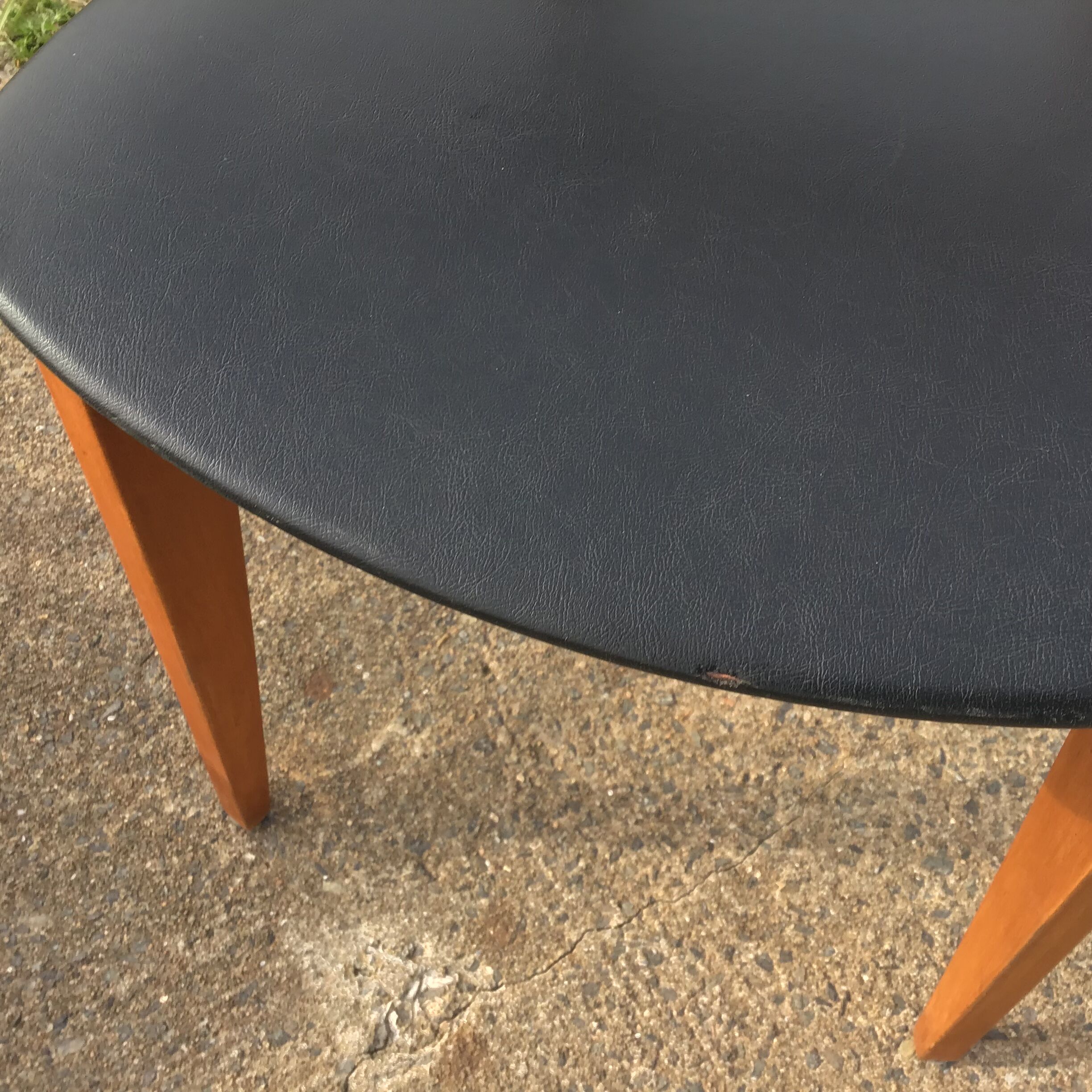 Set of 4 vintage chairs Scandinavian spirit